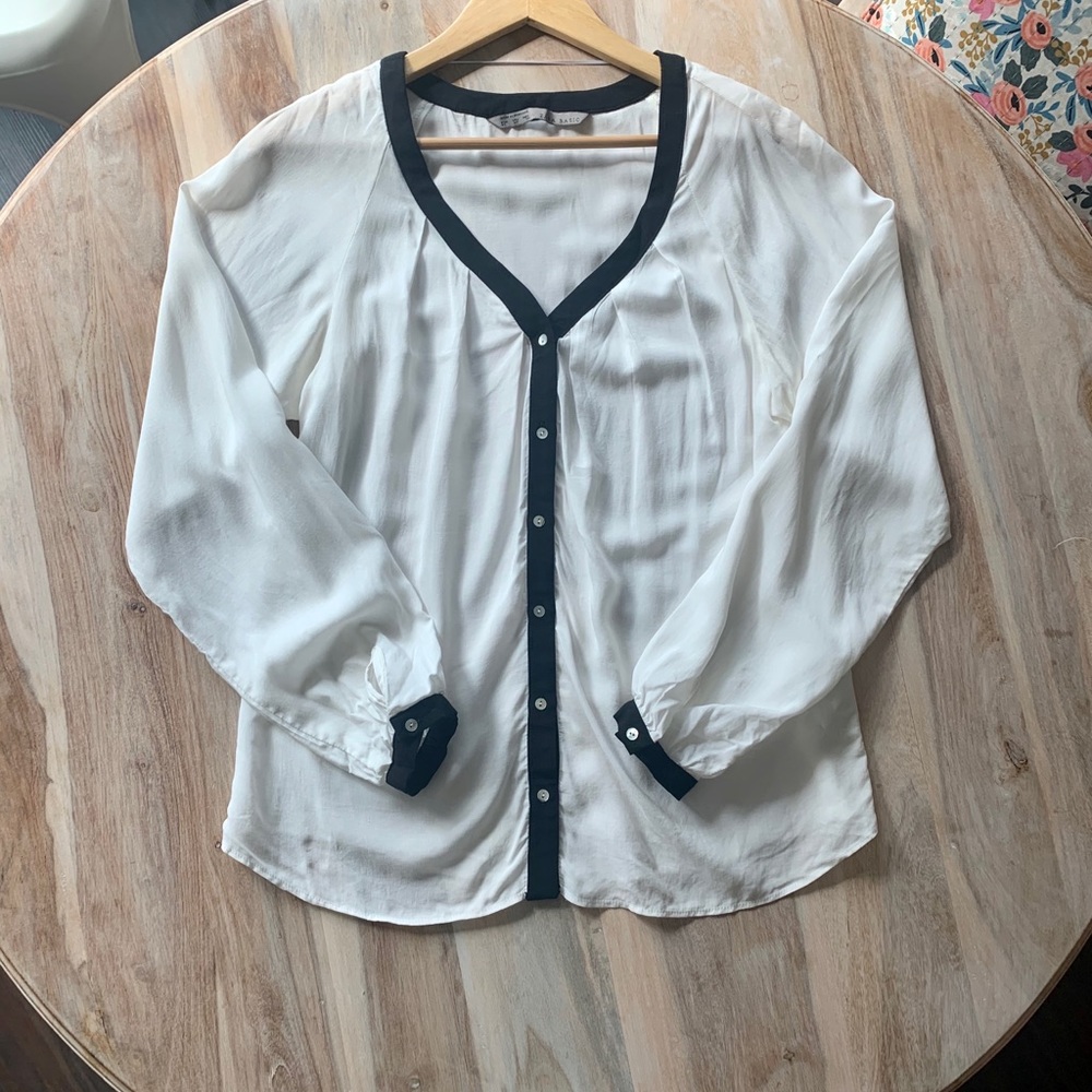 Zara Basic Long Sleeve Button Down Shirt
